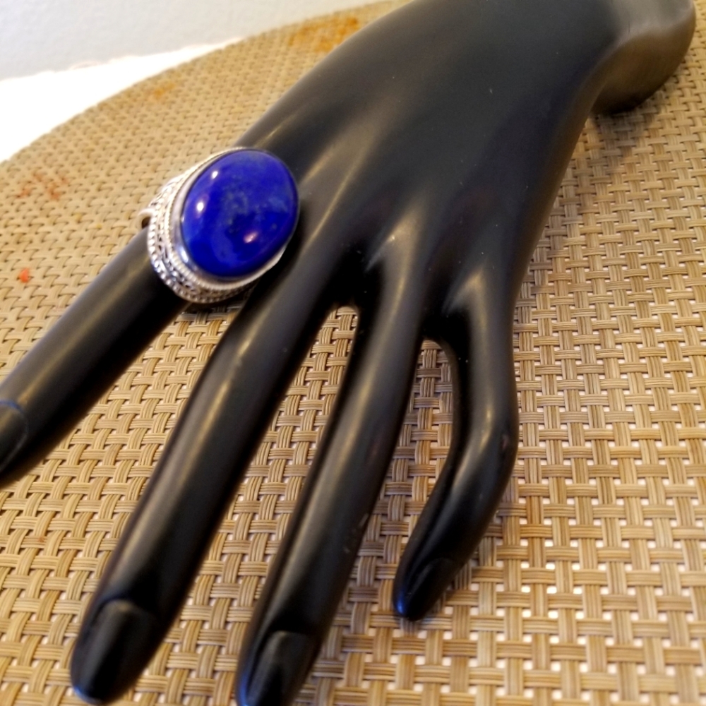 Exquisite Ring - image 1